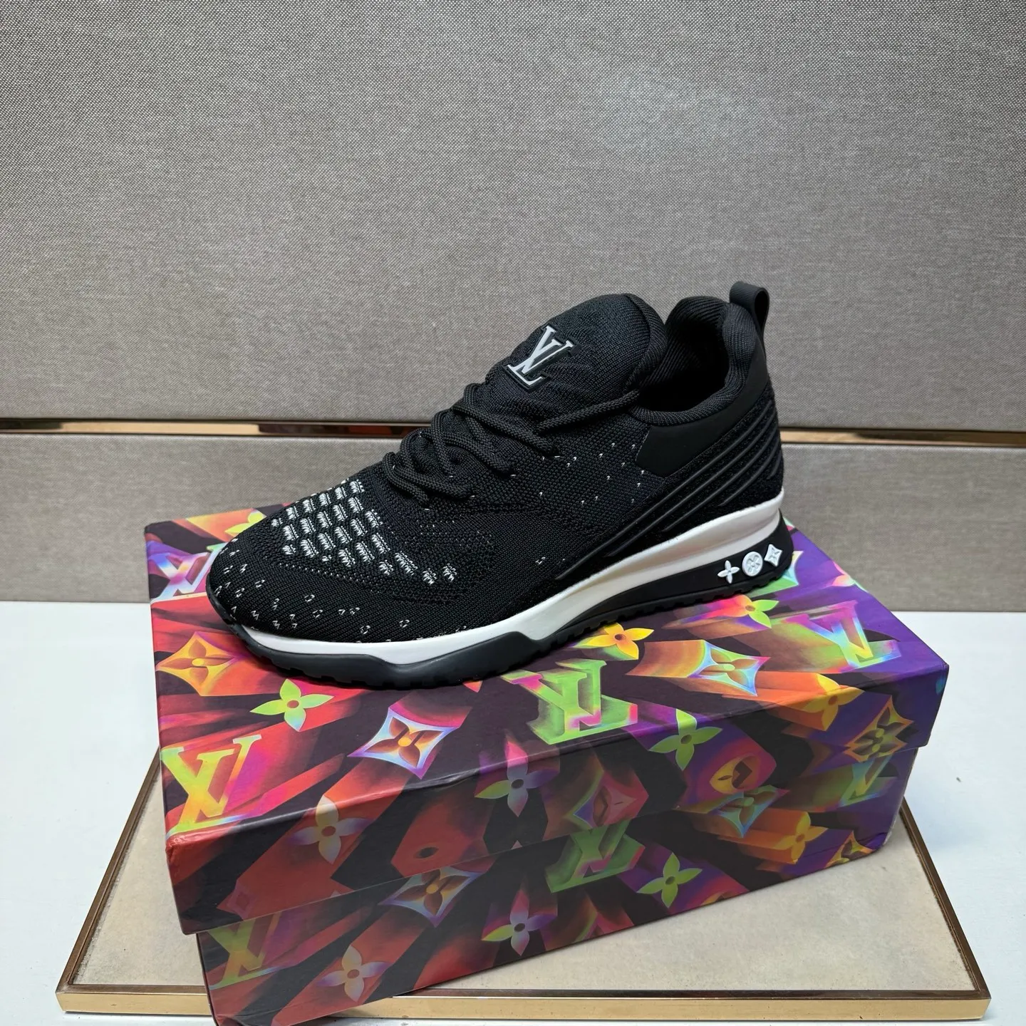 ⬛️Men's shoes 💰p480 [LV～] Men's casual shoes 2025z cabinet sales simultaneously 🔶Size: 38-44 #️⃣ 🔷7 colors🔜The upper is made of multi-material splicing➕Mesh lining, comfortable and breathable, sole: original comfortable and wear-resistant outsole, ⚠️real thing📱photographed🎬real thing is better📢📢📢
